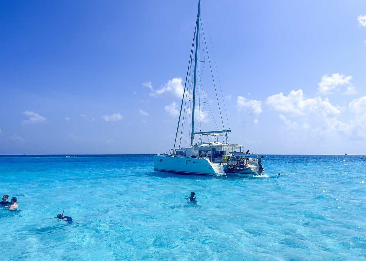 Yacht 2